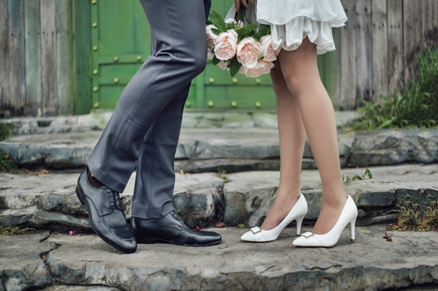 cách chọn giày cưới