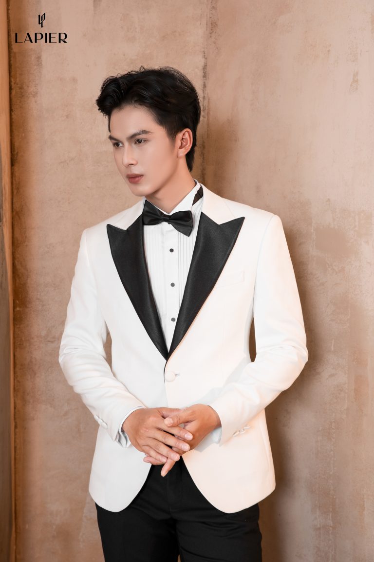 Áo Vest Tuxedo Motion | Trắng Ve Satin Đen Lapier Cao Cấp